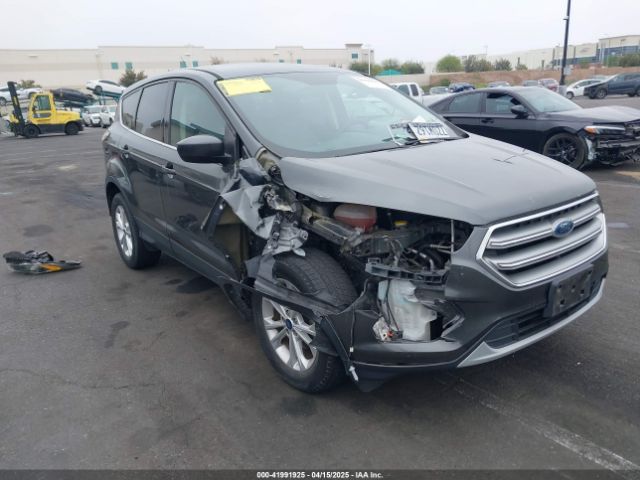 1FMCU0GD8HUF08520 Ford ESCAPE SE