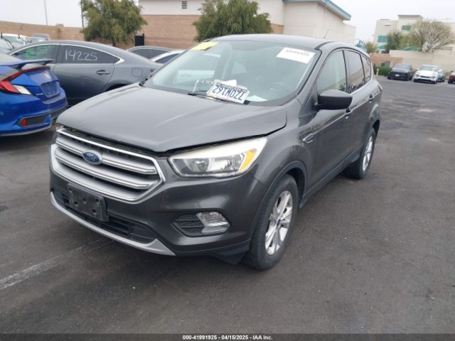 1FMCU0GD8HUF08520 Ford ESCAPE SE