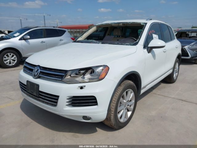 2014 VOLKSWAGEN TOUAREG WVGEF9BP8ED013755 Photo 1