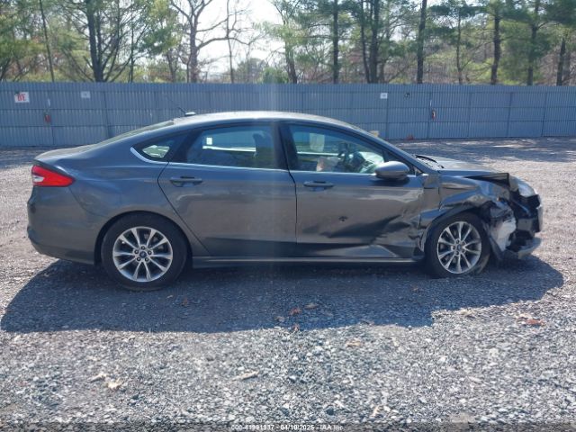 3FA6P0HD3HR243641 Ford FUSION SE