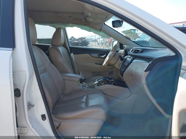 5N1AT2MVXEC844917 Nissan Rogue Sl