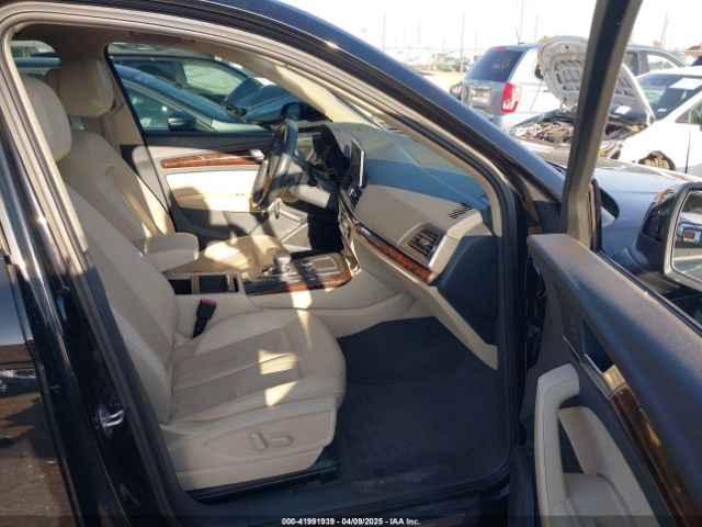 WA1BNAFY4J2008132 Audi Q5 2.0t Premium/2.0t Tech Premium