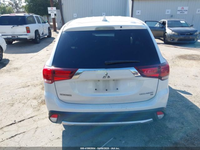 JA4AD3A35HZ059338 Mitsubishi Outlander Se
