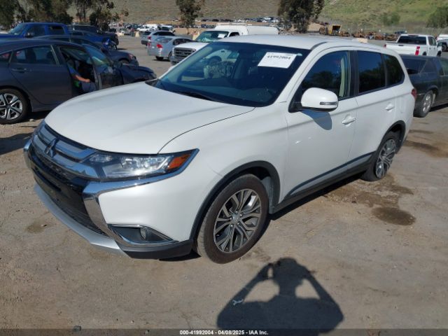 JA4AD3A35HZ059338 Mitsubishi Outlander Se