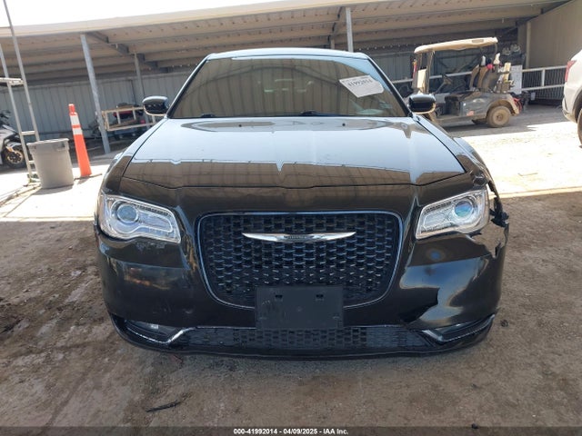 2C3CCABGXJH254868 Chrysler 300 300s
