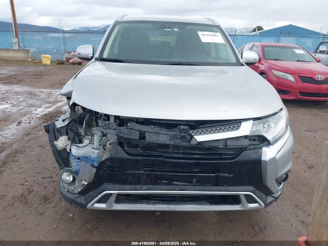 JA4AZ3A34KZ028607 Mitsubishi Outlander Sel