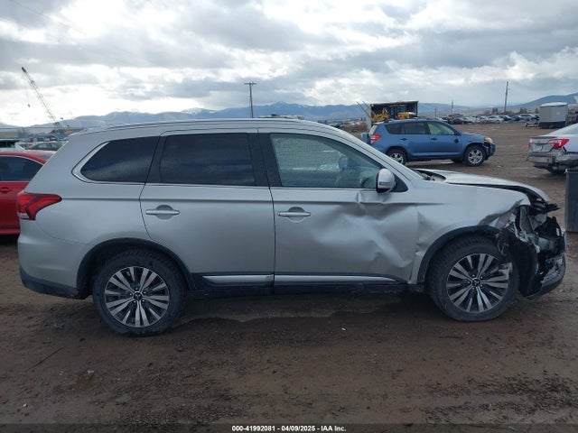 JA4AZ3A34KZ028607 Mitsubishi Outlander Sel