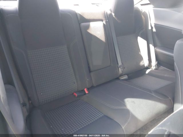 2C3CDZAG8FH860917 Dodge Challenger Sxt