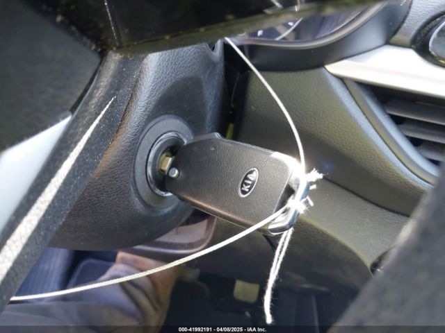 3KPF24AD2KE095541 KIA FORTE FE