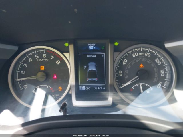 3TMAZ5CN0NM193057 Toyota Tacoma Sr5 V6