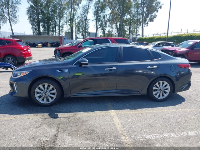 5XXGT4L31JG240046 KIA Optima S