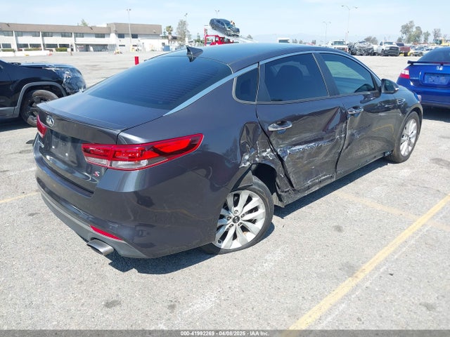 5XXGT4L31JG240046 KIA Optima S