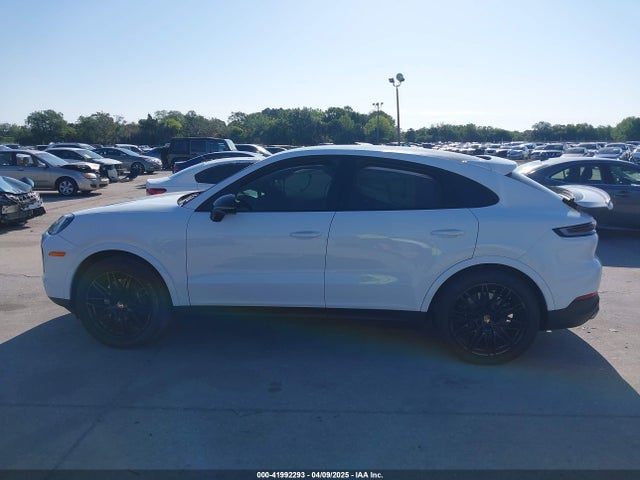 Porsche Cayenne Coupe 2024 WP1BA2AY2RDA52157 Image 14