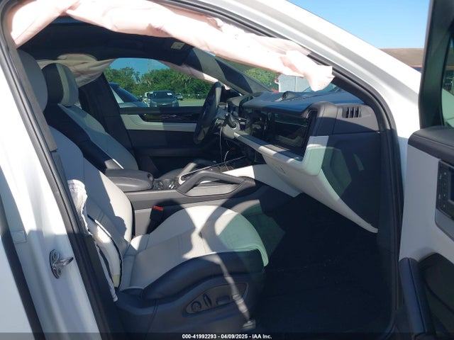 Porsche Cayenne Coupe 2024 WP1BA2AY2RDA52157 Image 5