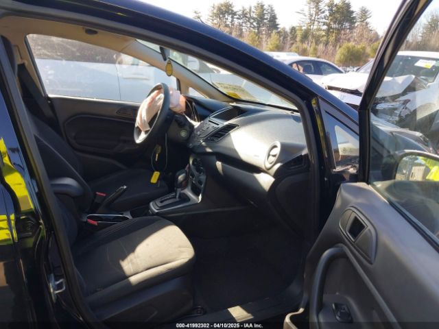 3FADP4EJ0JM101811 Ford FIESTA SE