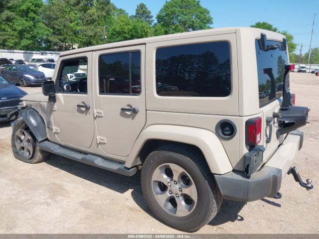 1C4BJWEG5GL310300 Jeep Wrangler Unlimited Sahara