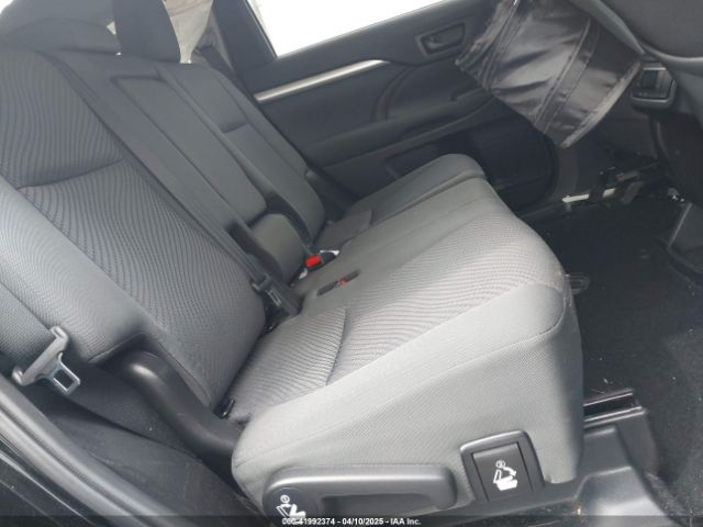 5TDBZRFH7KS994632 Toyota Highlander Le