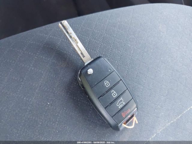 5XYPG4A38GG019300 KIA Sorento 2.4l Lx