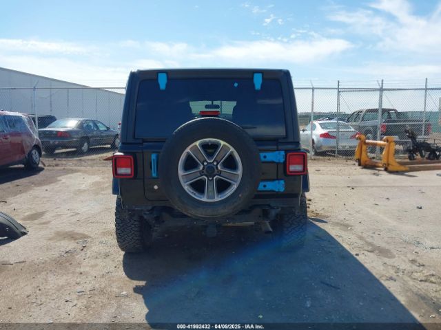 1C4HJXEN2LW213398 Jeep Wrangler Unlimited Sahara 4x4