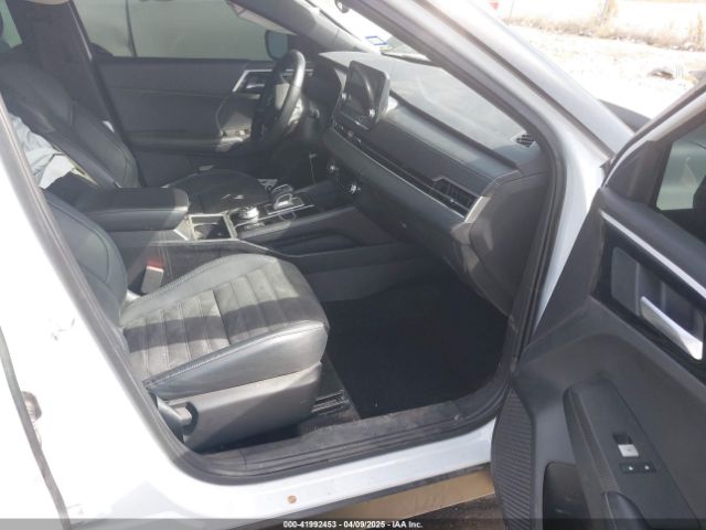 2023 MITSUBISHI OUTLANDER JA4J3UA85PZ023796 Photo 4