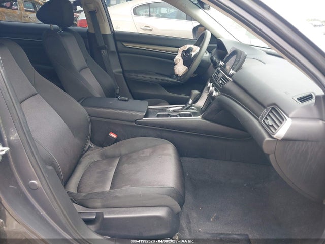 1HGCV1F17KA153414 Honda ACCORD LX