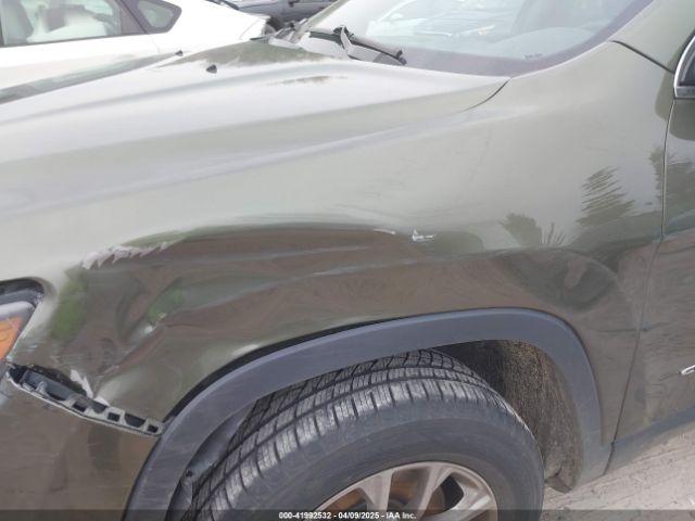 1C4PJMLB2KD395617 Jeep Cherokee Latitude Plus 4x4