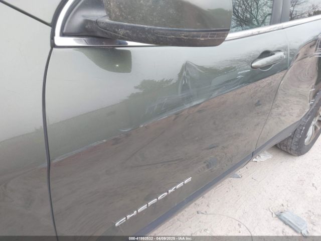 1C4PJMLB2KD395617 Jeep Cherokee Latitude Plus 4x4