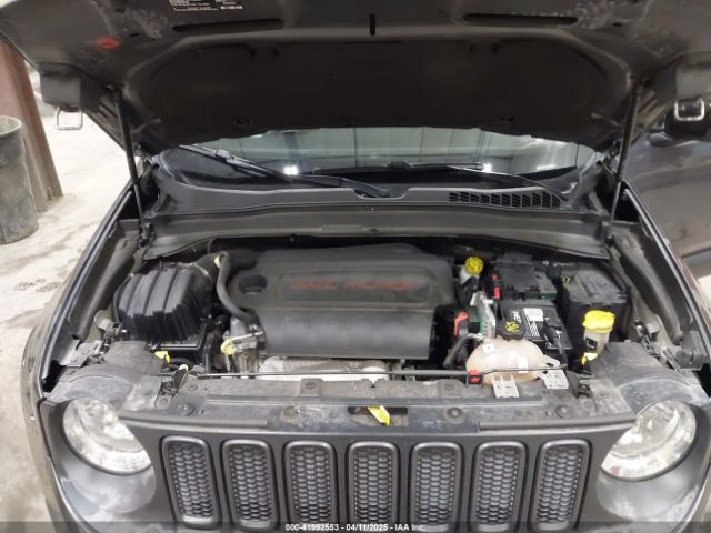 ZACCJBCBXHPE90584 Jeep Renegade Trailhawk 4x4