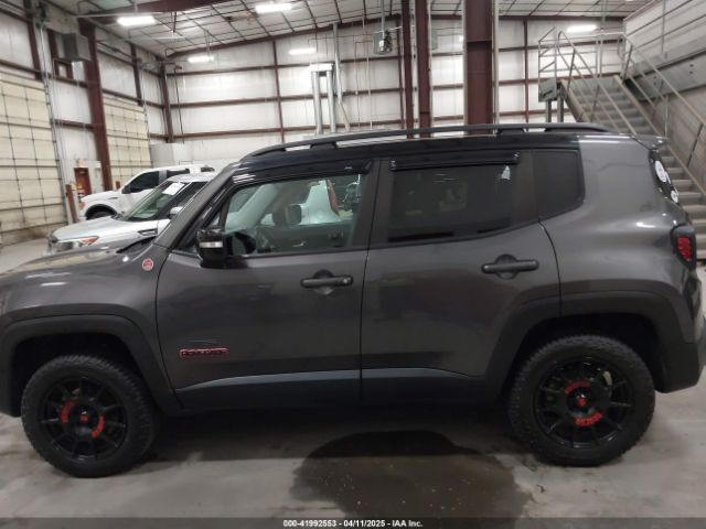 ZACCJBCBXHPE90584 Jeep Renegade Trailhawk 4x4