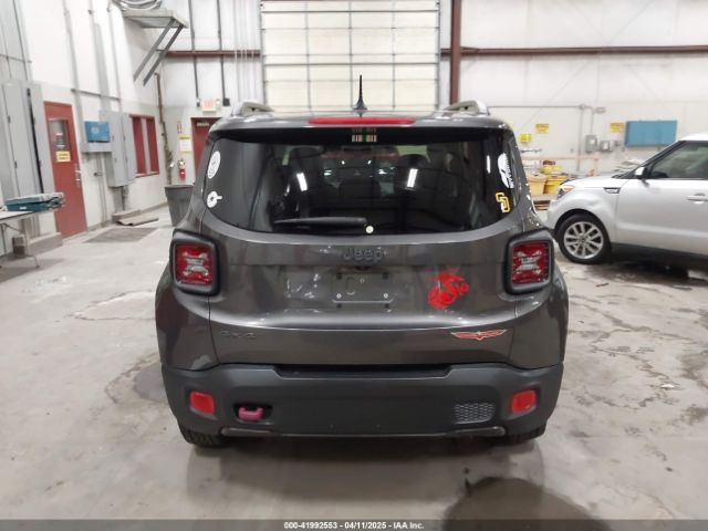 ZACCJBCBXHPE90584 Jeep Renegade Trailhawk 4x4