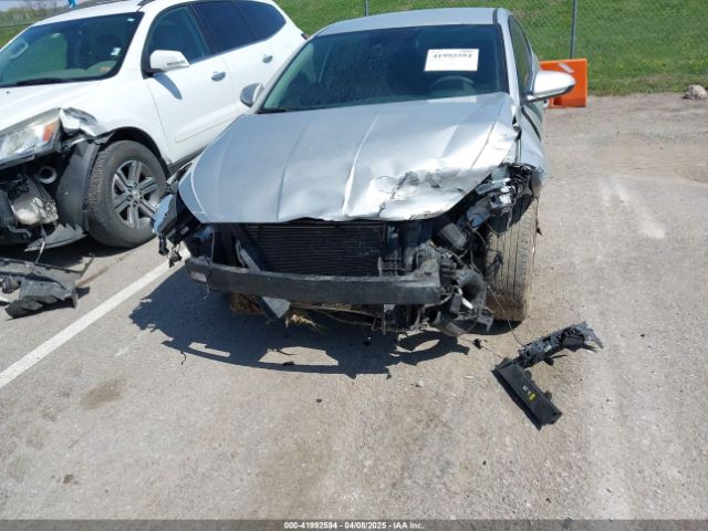 5NPD84LF7KH430261 Hyundai ELANTRA SEL