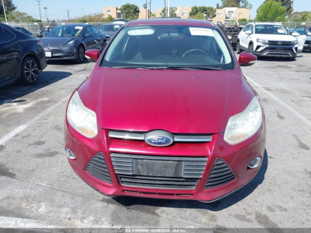 1FADP3K21EL259945 Ford FOCUS SE