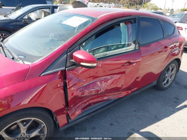 1FADP3K21EL259945 Ford FOCUS SE