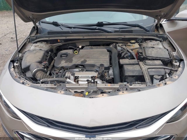 1G1ZD5ST0NF137355 Chevrolet Malibu Fwd Lt