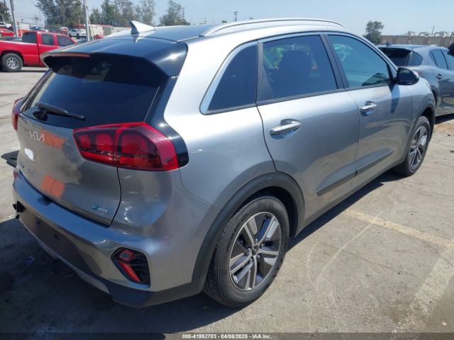 KNDCB3LC3N5548003 KIA Niro Lxs