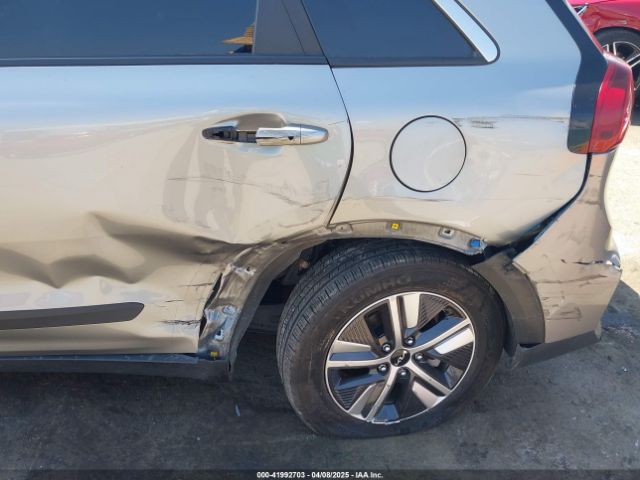 KNDCB3LC3N5548003 KIA Niro Lxs