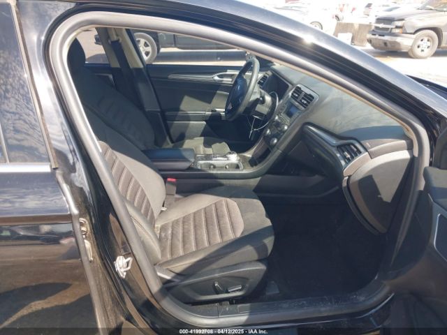 3FA6P0H74JR125761 Ford FUSION SE