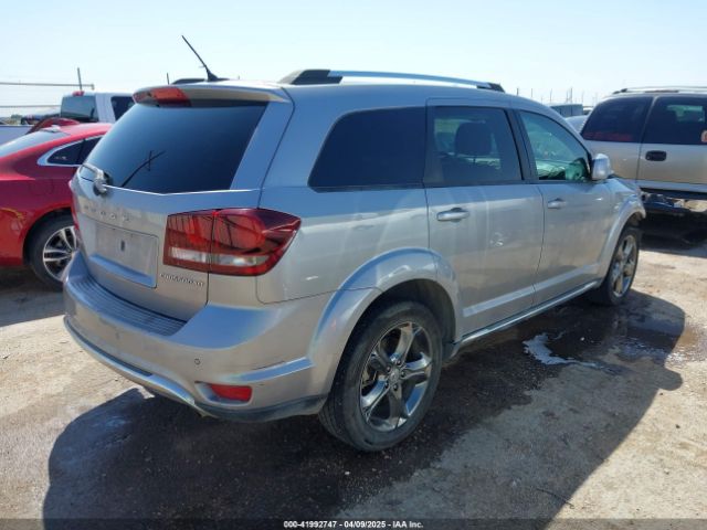 3C4PDCGB2FT692057 Dodge Journey Crossroad