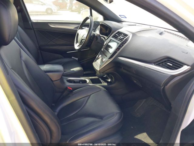 5LMCJ1C94KUL23207 Lincoln Mkc Standard