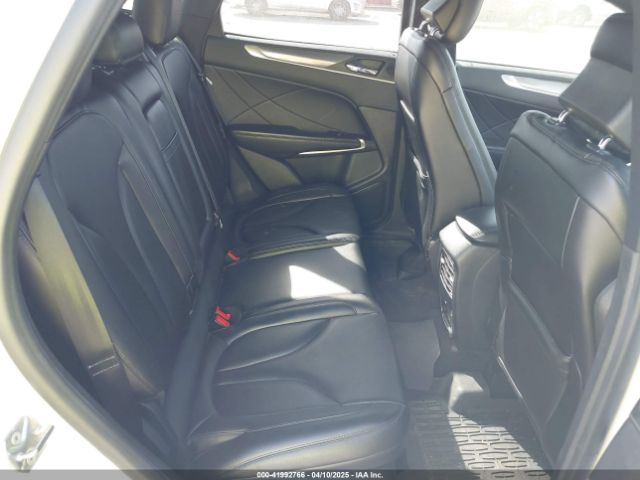5LMCJ1C94KUL23207 Lincoln Mkc Standard