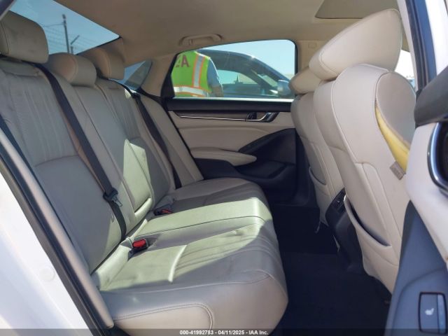 1HGCV3F91KA018883 Honda Accord Hybrid Touring