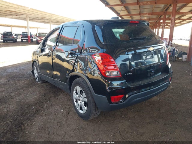 3GNCJKSB0JL334237 Chevrolet TRAX LS