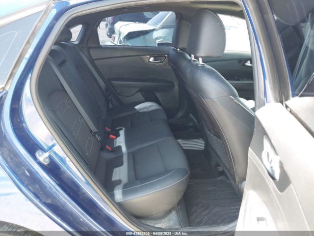 3KPF34AD3ME341335 KIA Forte Gt-line