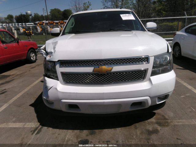 1GNSCJE05ER117663 Chevrolet Suburban 1500 Lt