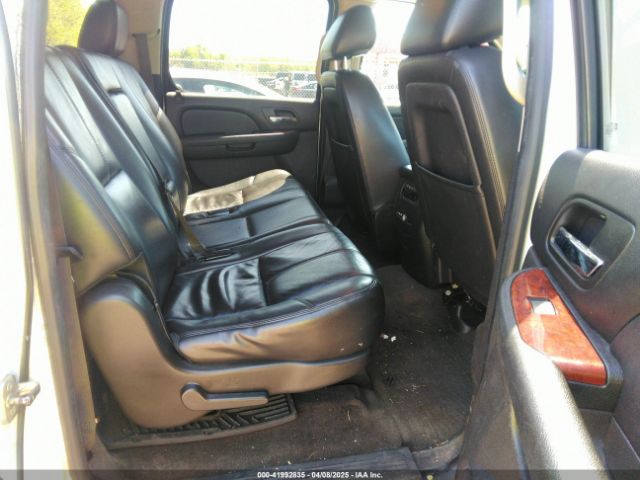 1GNSCJE05ER117663 Chevrolet Suburban 1500 Lt