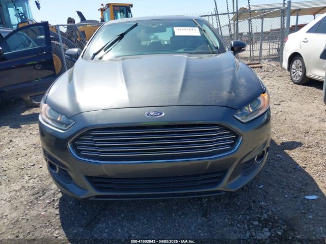 1FA6P0HD8G5131872 Ford FUSION SE