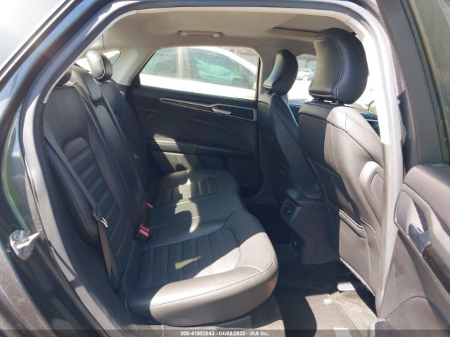 1FA6P0HD8G5131872 Ford FUSION SE