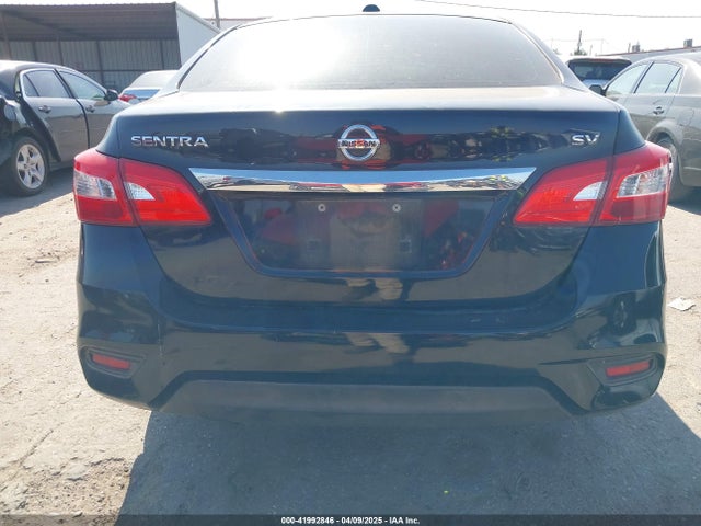 3N1AB7AP2JY303195 Nissan SENTRA SV