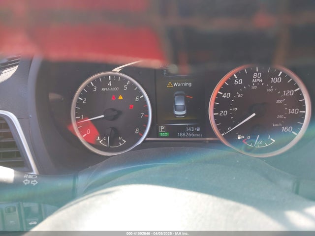 3N1AB7AP2JY303195 Nissan SENTRA SV