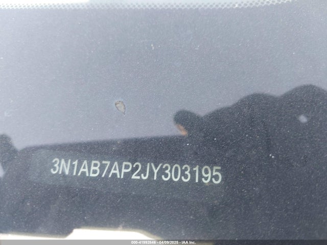 3N1AB7AP2JY303195 Nissan SENTRA SV